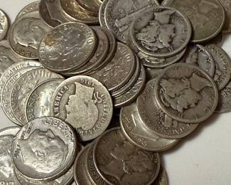 Assorted silver dimes