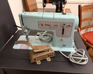 Vintage Singer 338 sewing machine