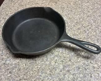 Cast Iron Skillet Marked 5 SK USA 8 In
