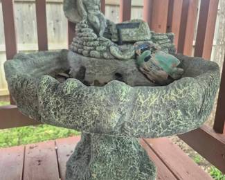 vintagestyle garden Fountain Bird Bath