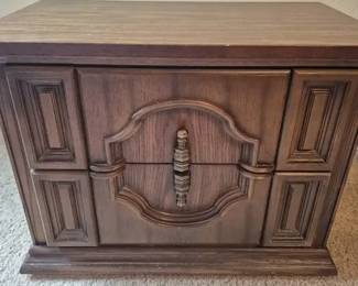 Castle Oak Nightstand