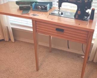 Vintage Singer Sewing Machine In Cabinet wChair