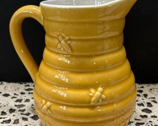 377 stonewallkitchenbeehivepitcher