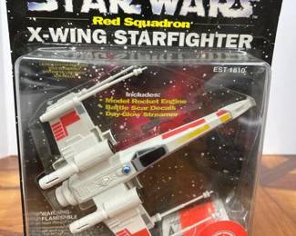 237 estessmallstarwarsxwingstarfighter