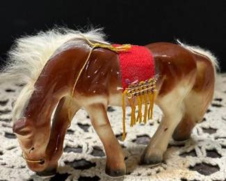 380 vintagehorsefigurine