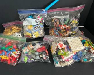 366 mixedlotoflegosanimalsfigures