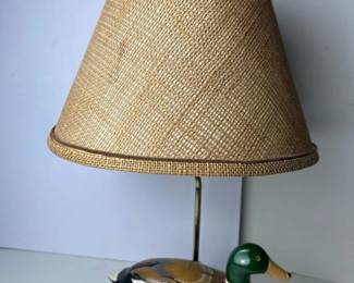 111 vintageduckdecoytablelampwithrusti