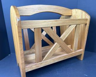 132 woodenmagazinerack