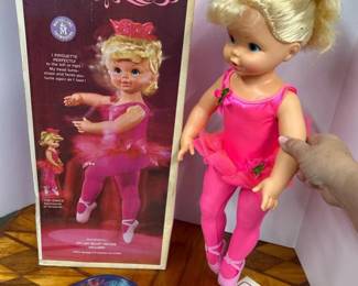 209 vintagematteldancerinatallballetact