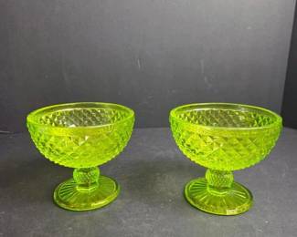 005 twovintagegreenglasssherbetcups