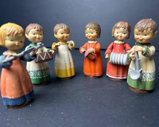 087 vintagesetofitalianwoodmusicalchil