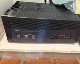 Yamaha M-2 power amp