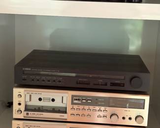 Yamaha T-2 stereo tuner / Dual. C828 auto reverse cassette deck