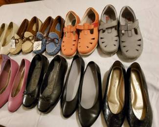Womens Assorted Comfort Shoe Collection Some New and Barely used