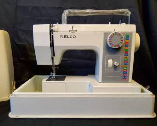 Nelco Super Simpatica Sewing Machine Approx 52 Yards of Floral Fabric