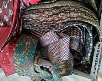 Tie Lot 1 50Piece Mens Assorted Necktie Collection Variety of Styles Brands