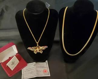 Camrose Kross Jackie Kennedy Collection w COA Butterfly Pendant Herringbone Necklace