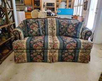 Broyhill Upholstery Vintage Floral Loveseat