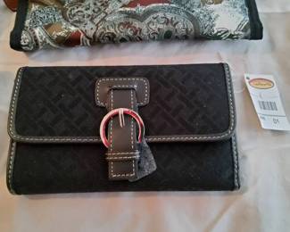 Accessory Collection Handbags, Wallets, and Clutches