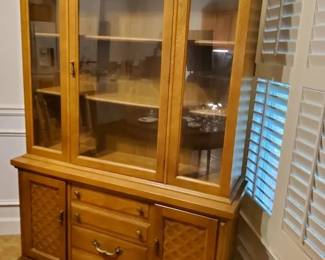 Traditional Sierra Collection Oak China Cabinet 70 Tall Display Hutch