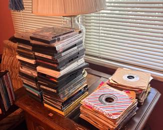 Dvd’ and vintage 45’s