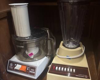 Vintage kitchen appliances