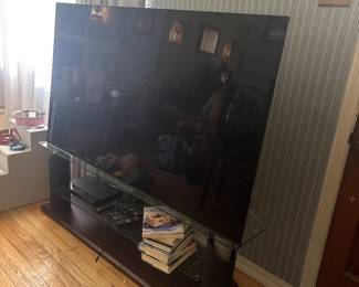 Extra large Sony TV - TV stand