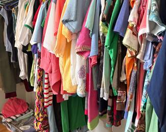 Lots of woman’s clothes - sizes L,XL and XXL