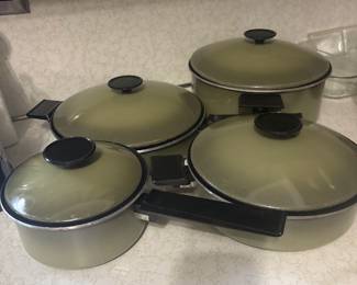 Vintage olive green West Bend cooking set