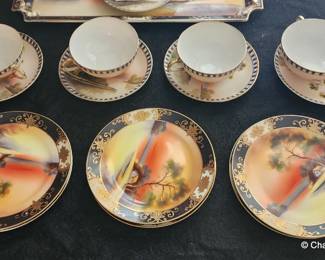 Set Japanese painted porcelain. 