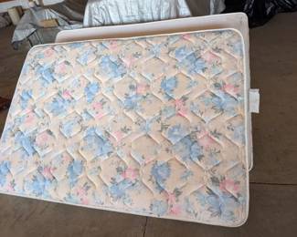 Sealy Full Mattress and Box spring