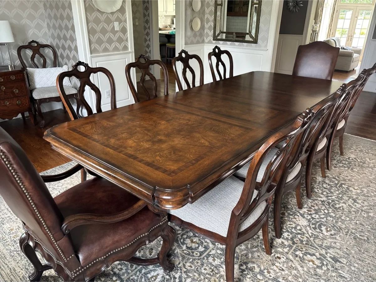 001 Thomasville Furniture Dining Table and 12 Chairs Furniture Hills of Tuscany Collection