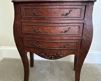 Bombay Chest