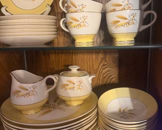 Autumn Gold dish set