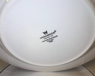 Wedgwood Crown Platinum Bone China Dinner Plates second image