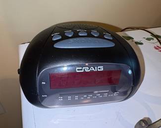 Craig CR45329B AM/FM Clock Radio