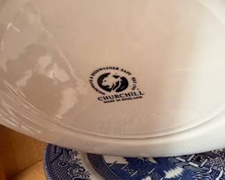 Churchill Willow Pattern Dinner Plates third image