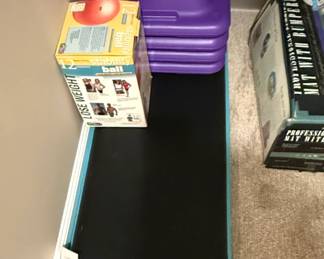 YesAll Adjustable Aerobic Step Platform with Stability Ball