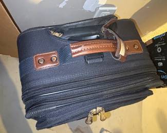 Ricardo Beverly Hills Rolling Suitcase third image
