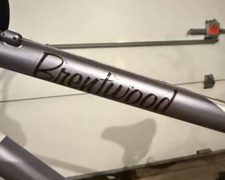 KHS Brentwood Hybrid Bicycle second image