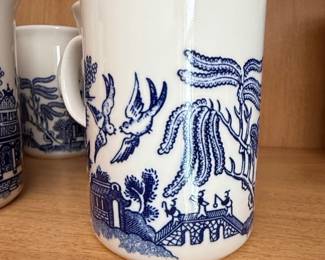 Churchill Blue Willow Pattern Mugs second image