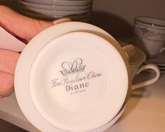 Wade Diane Fine Porcelain China Japan Dinnerware Set second image