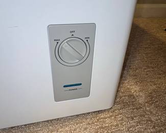 Midea 7.0 cu ft Garage Ready Chest Freezer