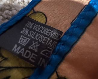 Viscose and Silk Blend Scarf with Ornate Pattern second image