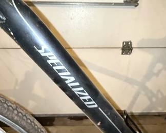Specialized Crossroads Sport Hybrid Bicycle fifth image