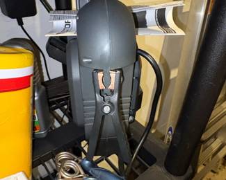 Vector A Peak Battery Jump Starter second image