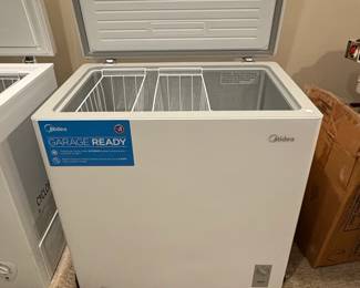 Midea . cu ft Garage Ready Chest Freezer