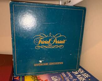 Trivial Pursuit Master Game Genus Edition second image