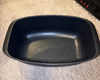 Cast Aluminum Roaster with Glass Lid