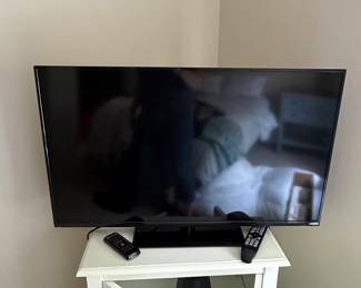 VIZIO EiB Inch p Hz LED HDTV